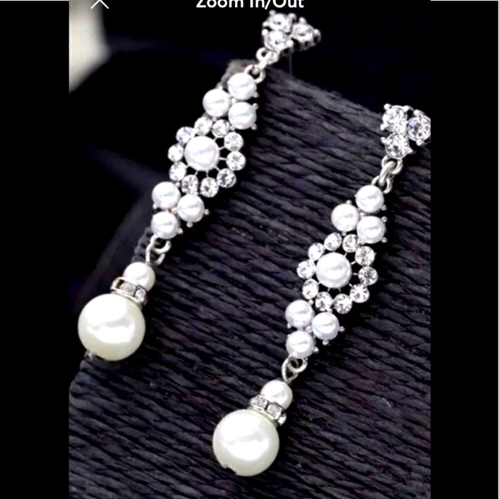 - New Crystal Pearl Silver Wedding Chandelier Drop Earrings 🌷
